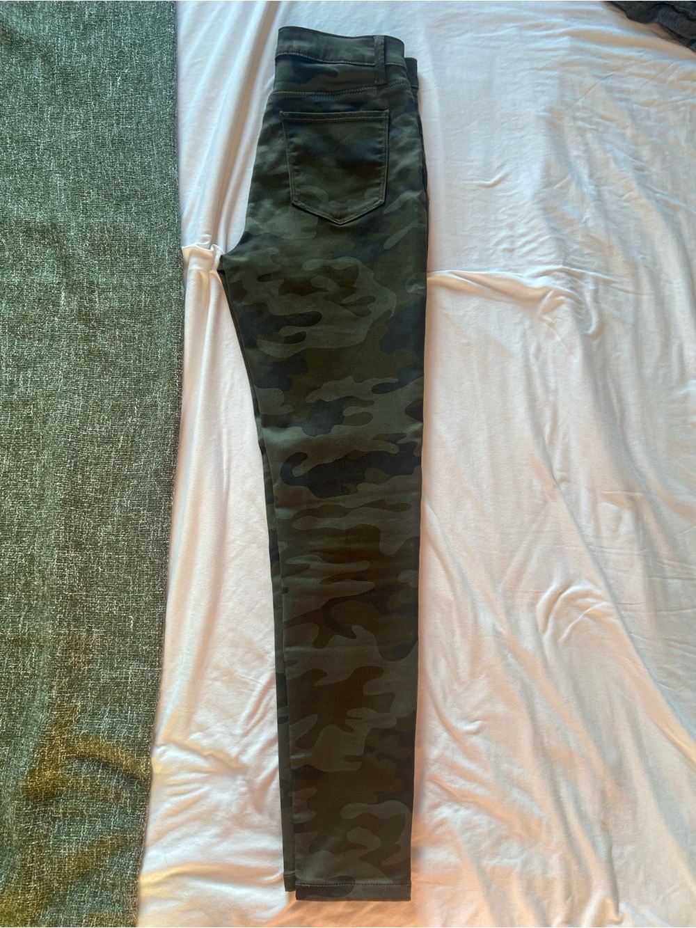 Women's Camouflage Stretch Pants - Olive Camo